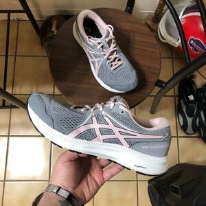 ASICS Women's GEL-Contend 7 Running Shoe - Gray/Pink size 9.5 WIDE